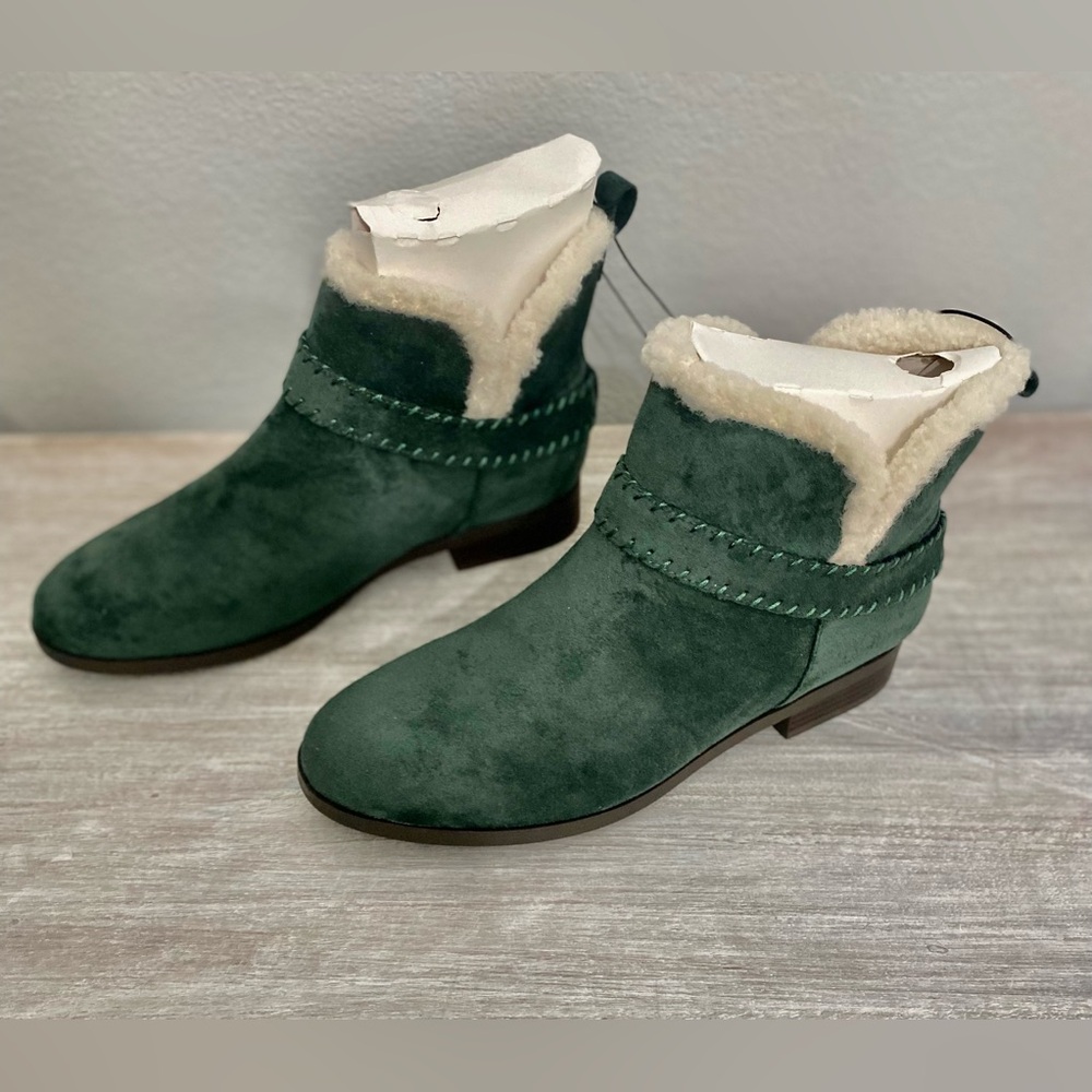 Forest Green Slip On Faux-Suede Faux-Sherpa Winter Holiday Ankle Booties Boots 8
